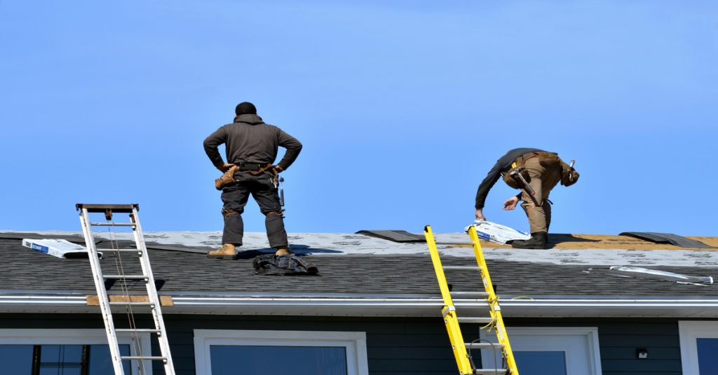 how-to-use-a-roofing-ladder-safely