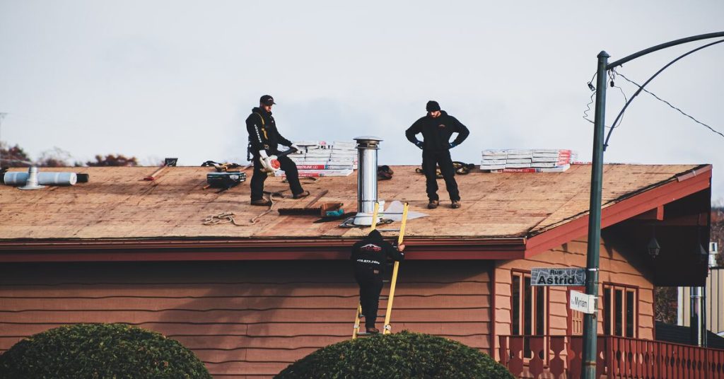 9 Roof Repair and Cleaning Tips