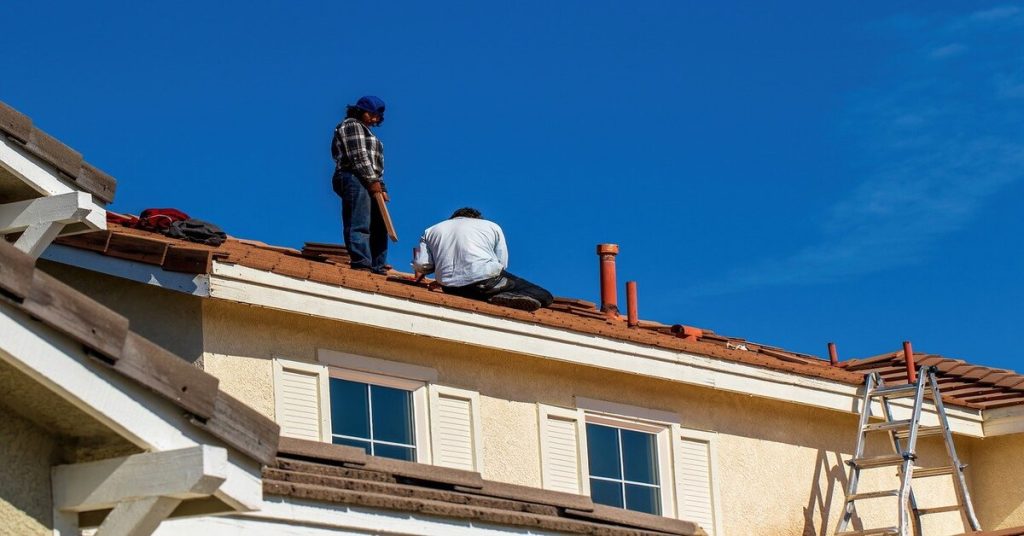 What to Do in a Roof Repair Emergency