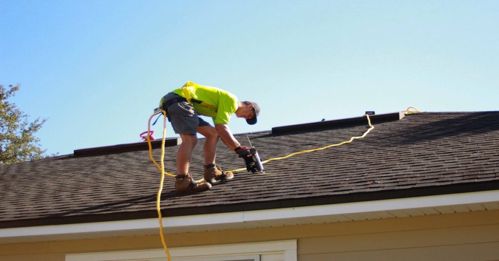 What are the Benefits of Working With a Specialist Roofing Company?