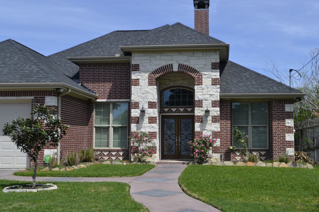 Concrete Roof Tiles: Pros, Cons & Pricing